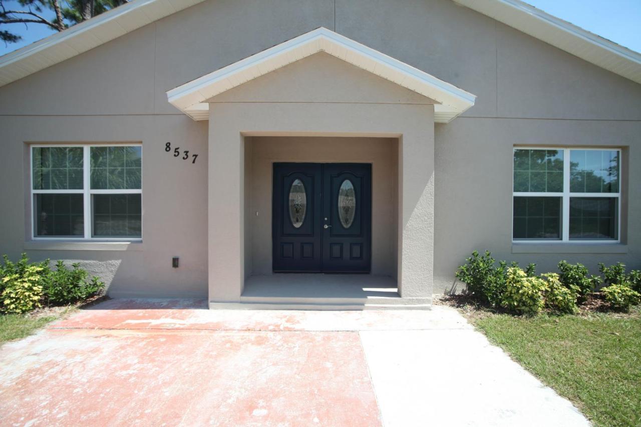 A Beautiful Queen Bedroom Orlando Exterior photo